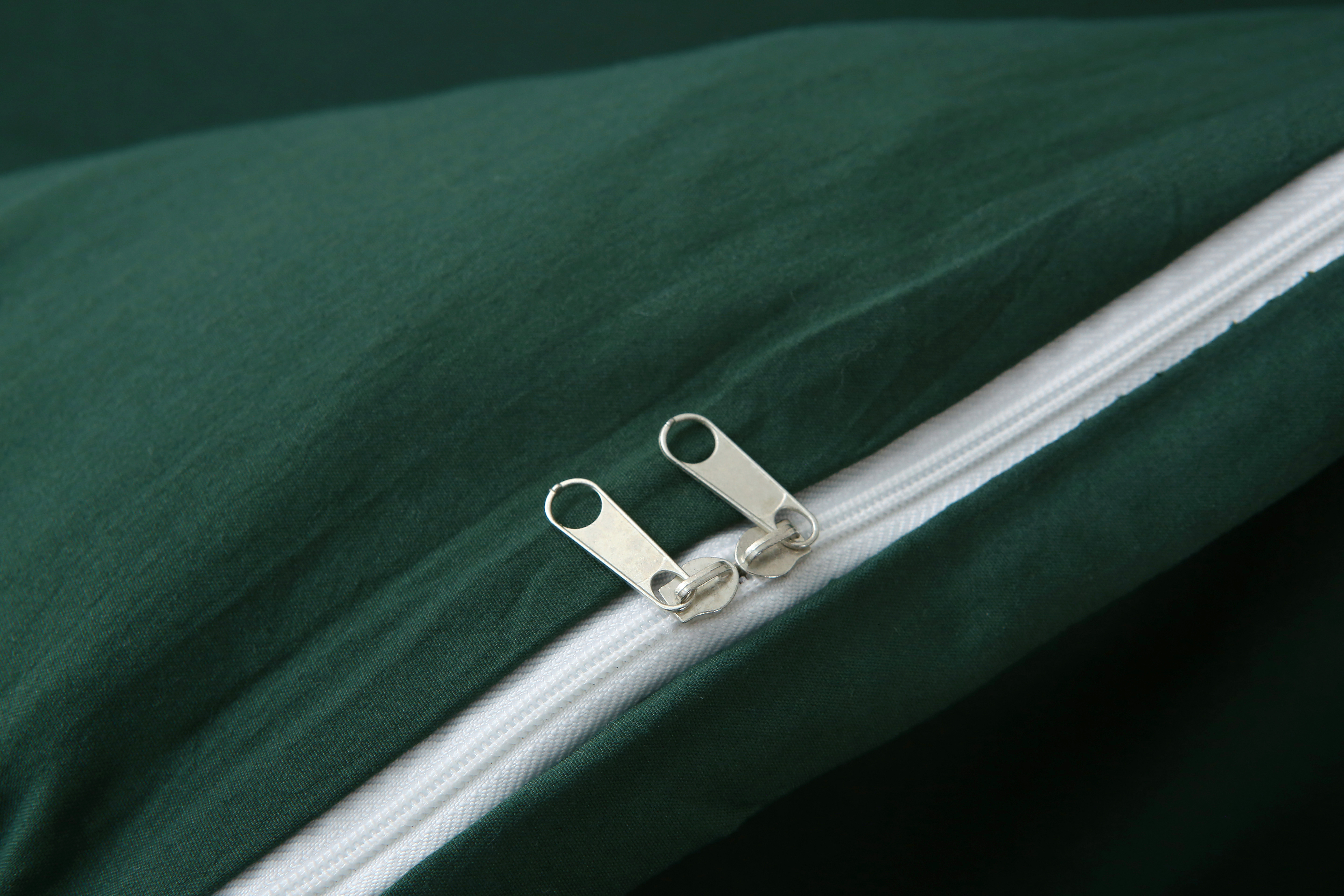 3 Pieces Solid Color Duvet Cover Set with Zipper Closure & 2 Pillow Bedding Set - Picture 30 of 49